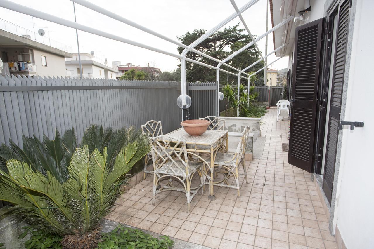 Pompei Deluxe Apartment Formia Eksteriør billede