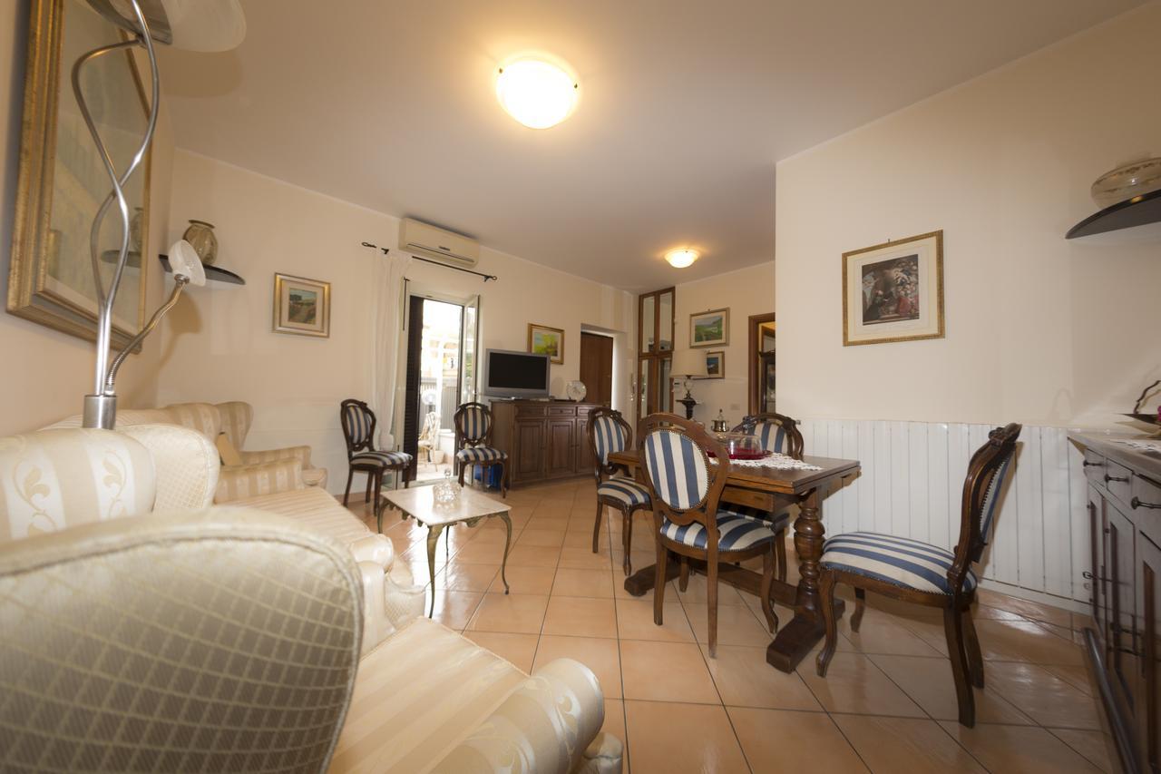 Pompei Deluxe Apartment Formia Eksteriør billede